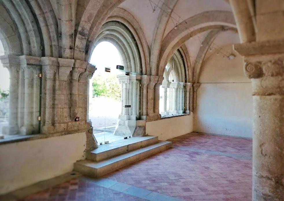 Bed and Breakfast Abbaye Saint Gilbert Экстерьер фото