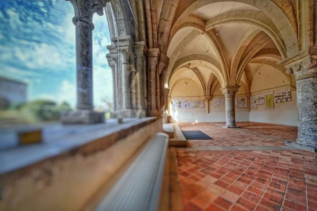 Bed and Breakfast Abbaye Saint Gilbert Экстерьер фото