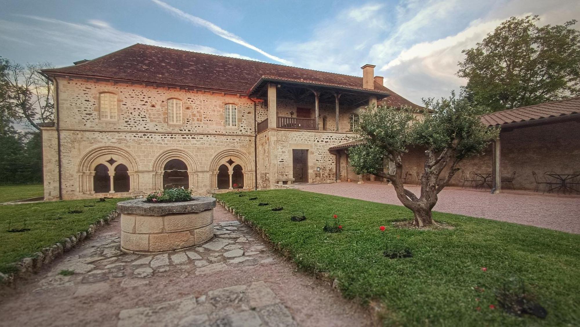 Bed and Breakfast Abbaye Saint Gilbert Экстерьер фото