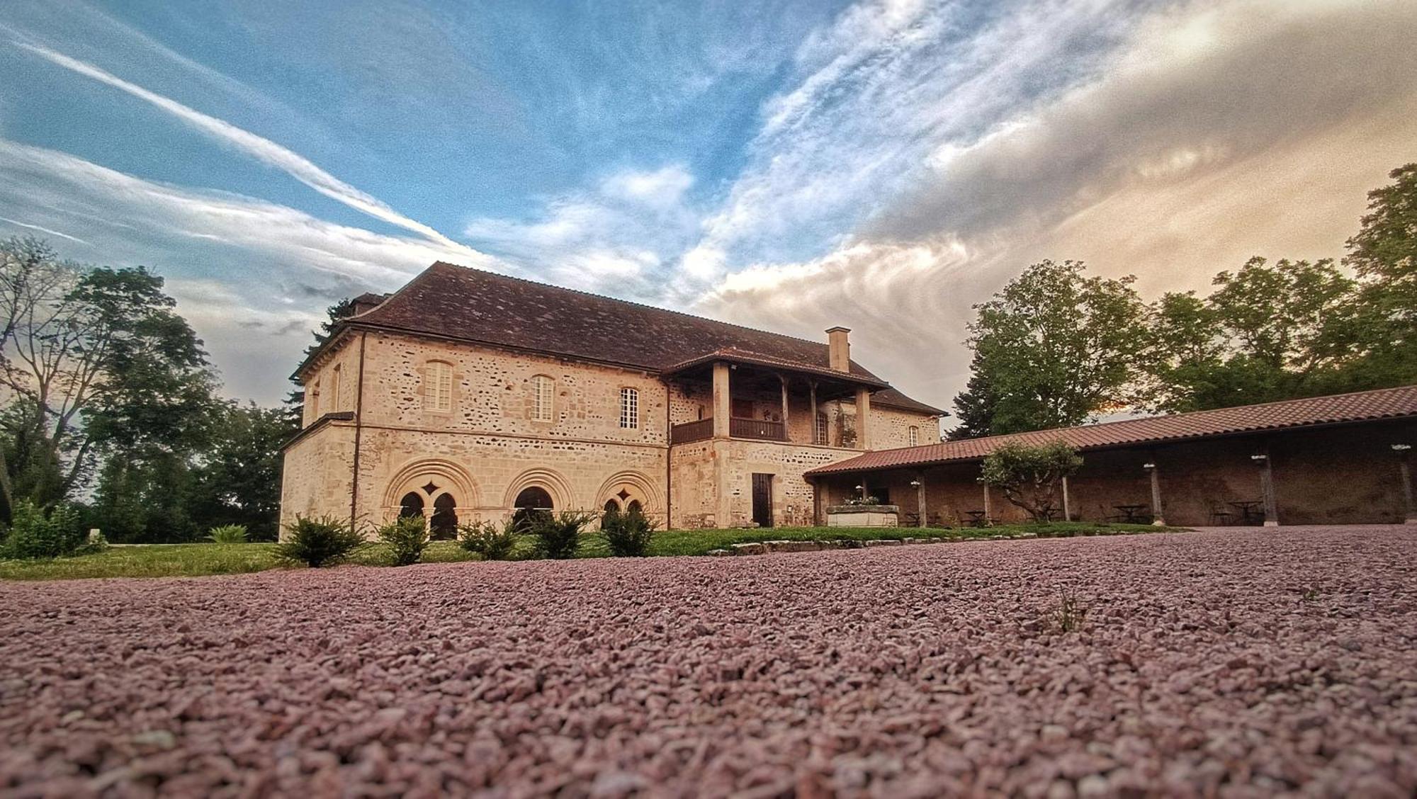 Bed and Breakfast Abbaye Saint Gilbert Экстерьер фото